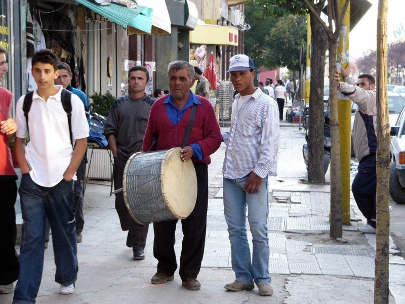 Street life in Tirana by ciriliq