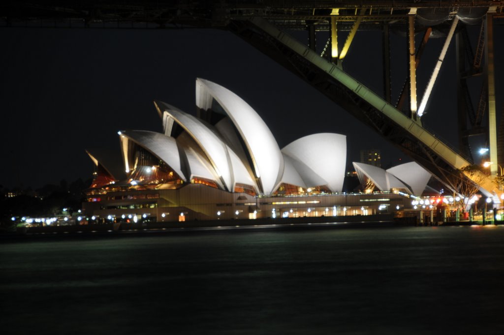 Sydney Opera House... by girolamo fedele