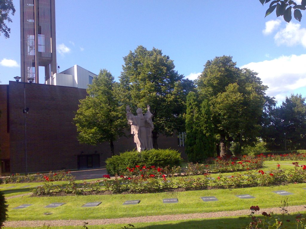 Soldier's graves at Lahti cemetery by Juha Hotari