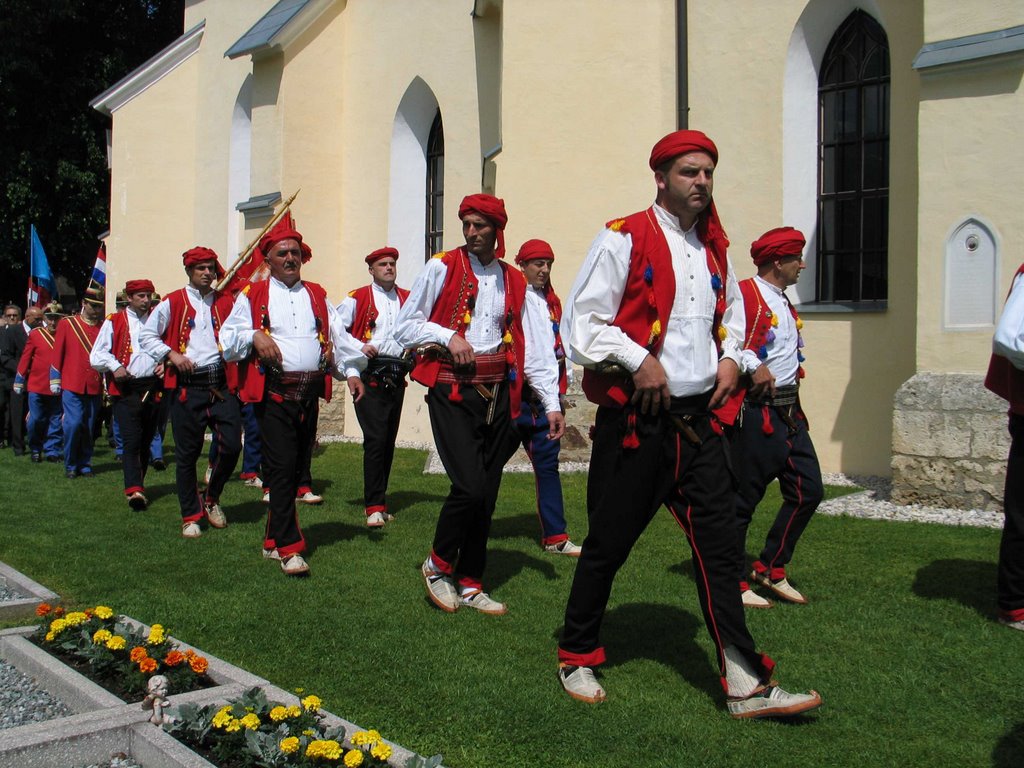 Bleiburg 16-05-2009.g.: procesija Loibach - Bleiburško polje by safko01