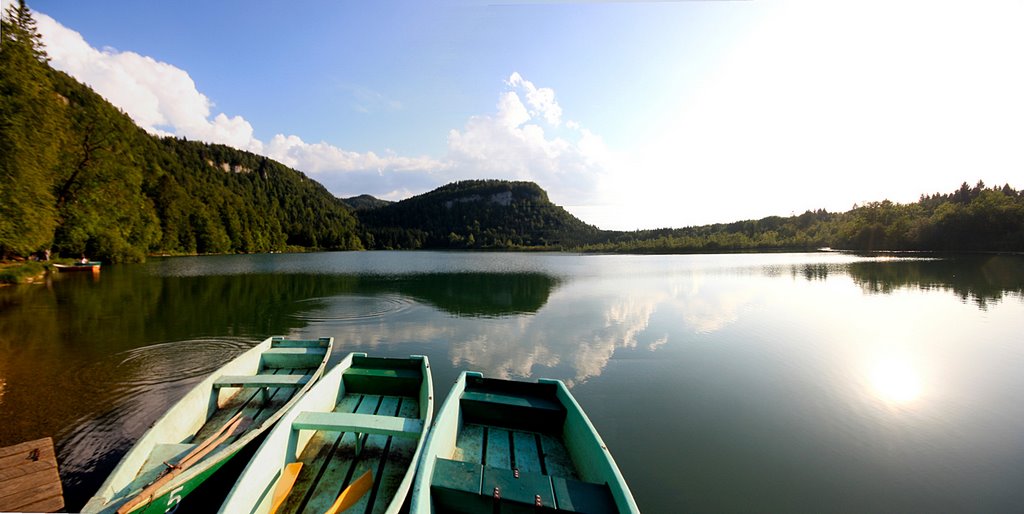 Le lac de Bonlieu - LBo by Laurent BOUCHARD