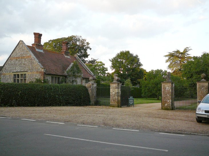 Entrance to Mottisfont House by fencer_js@yahoo.com