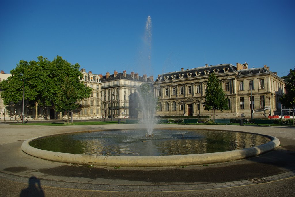 Place de Verdun - Grenoble - 15/8/2009 by jelusa