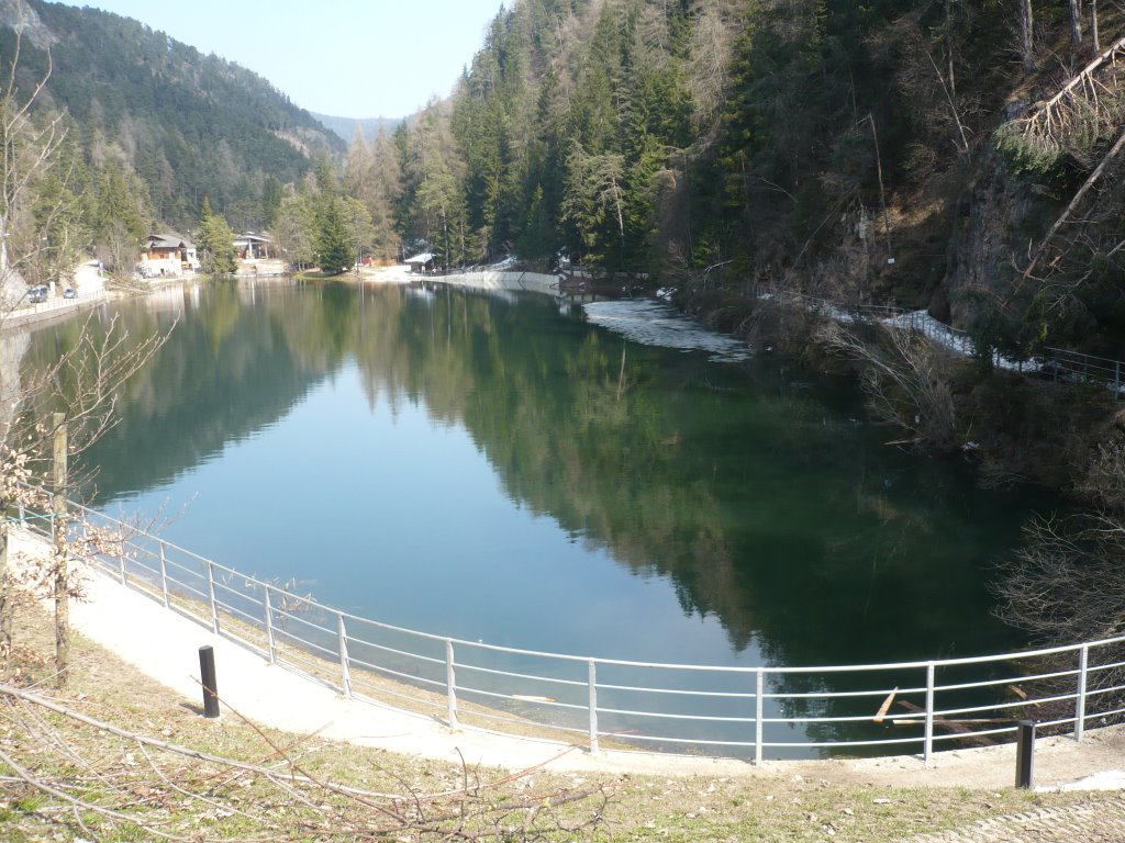 Lago smeraldo, Sarnonico by lolowil