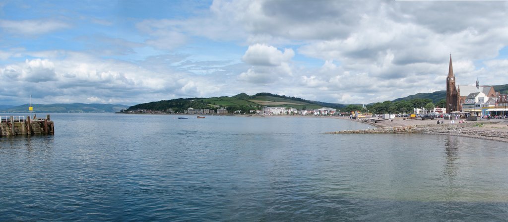 Largs - Esplanade from Pier by SeanP