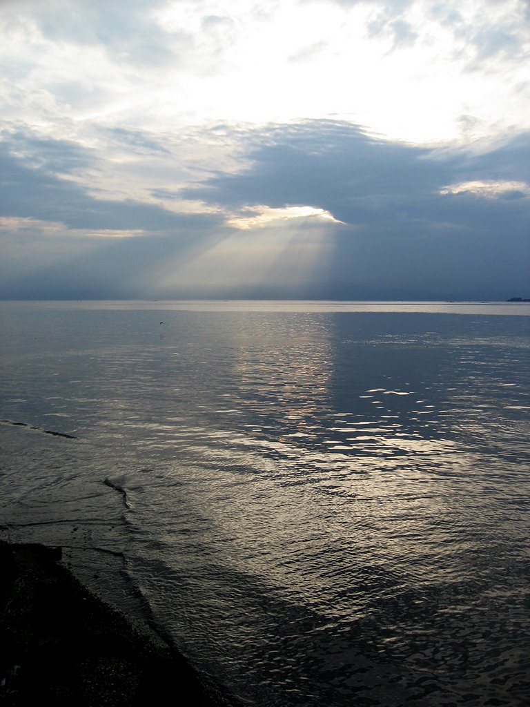 Biwa lake by Novi