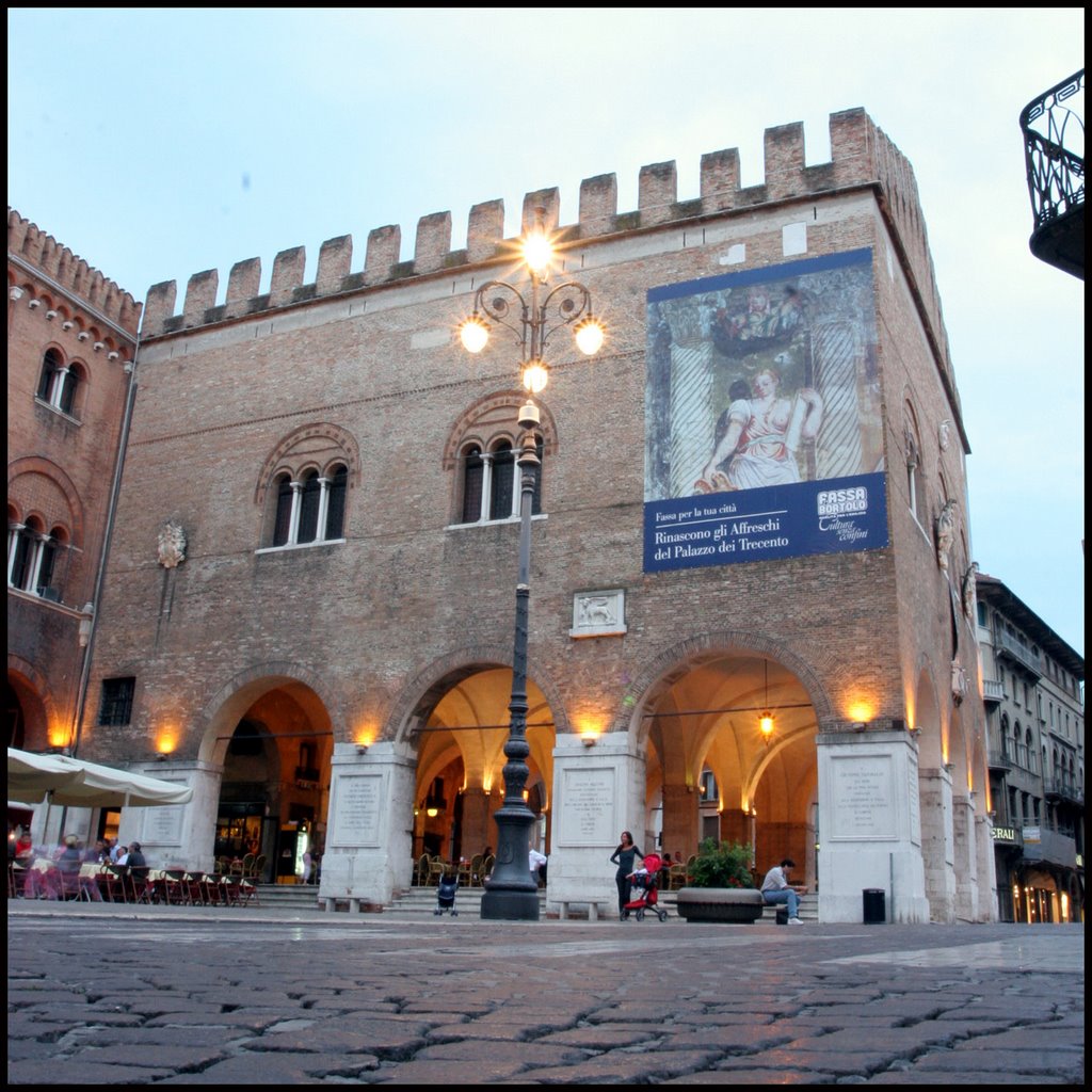 Treviso Piazza dei Signori by Enrico Colussi