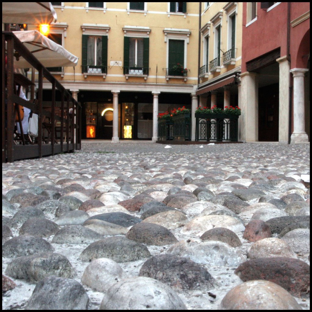 Treviso piazza Ancillotto by Enrico Colussi