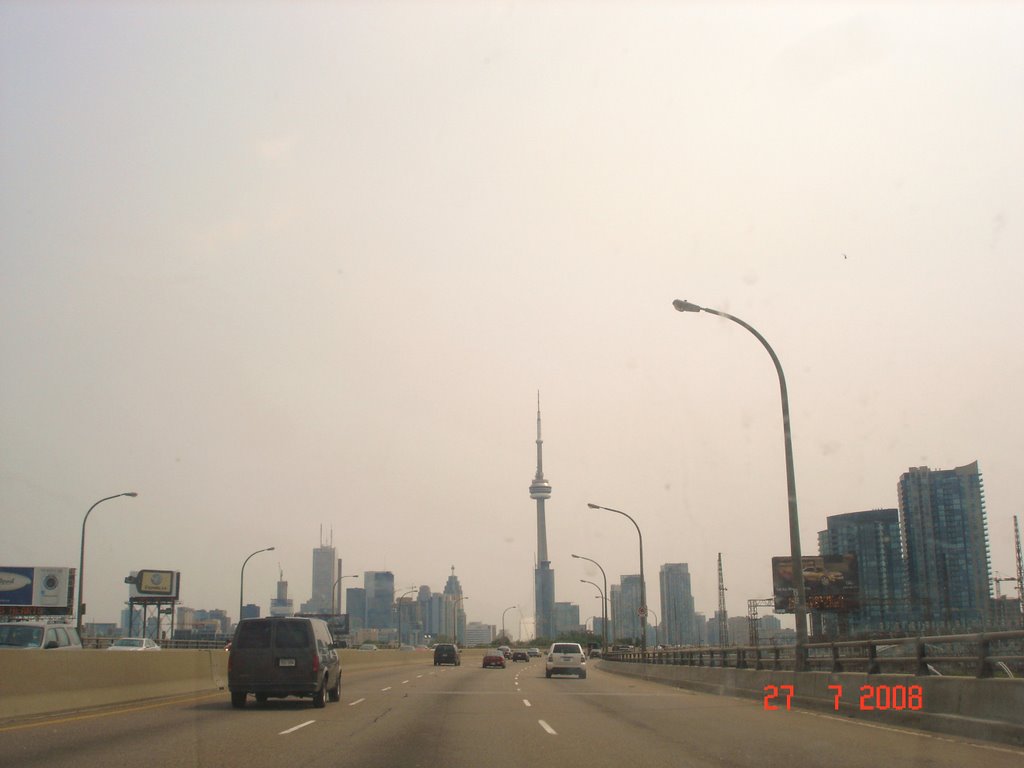 CN Tower from Gardniar Express by SohailSheikh