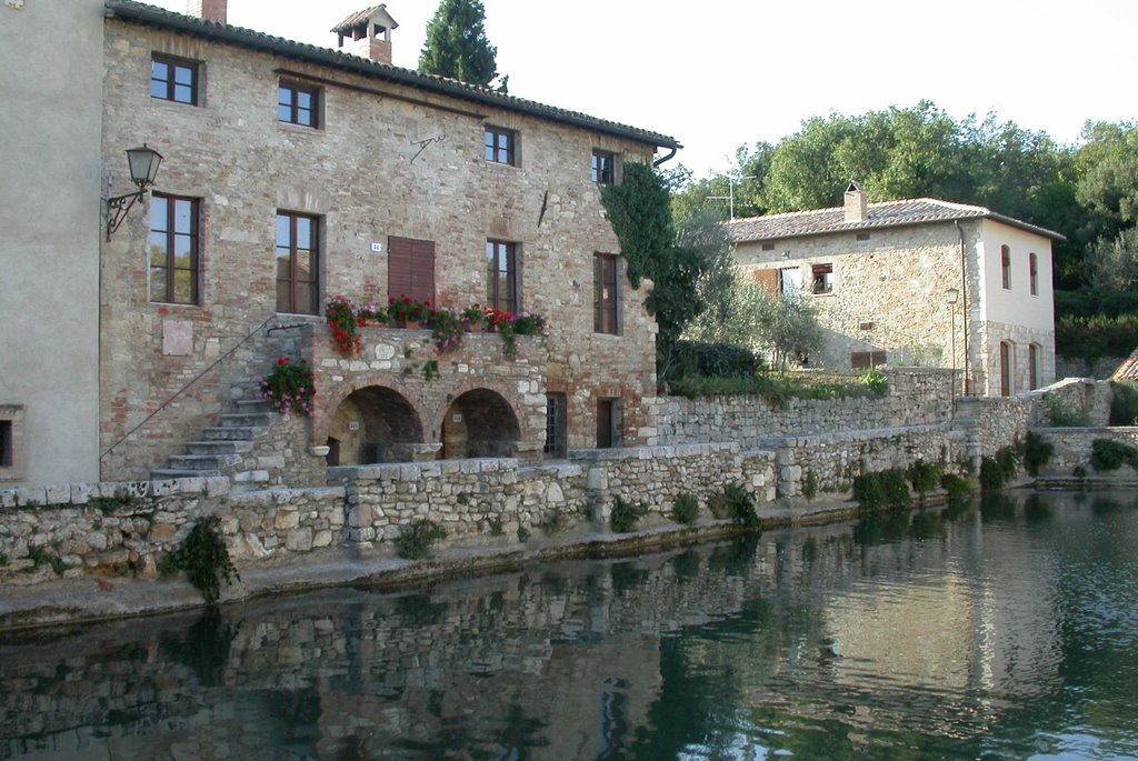 Bagno vignoni, siena, italy by rreho