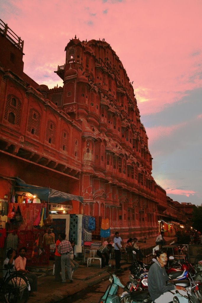 Hawa Mahal - Jaipur - India by Scott Galpin