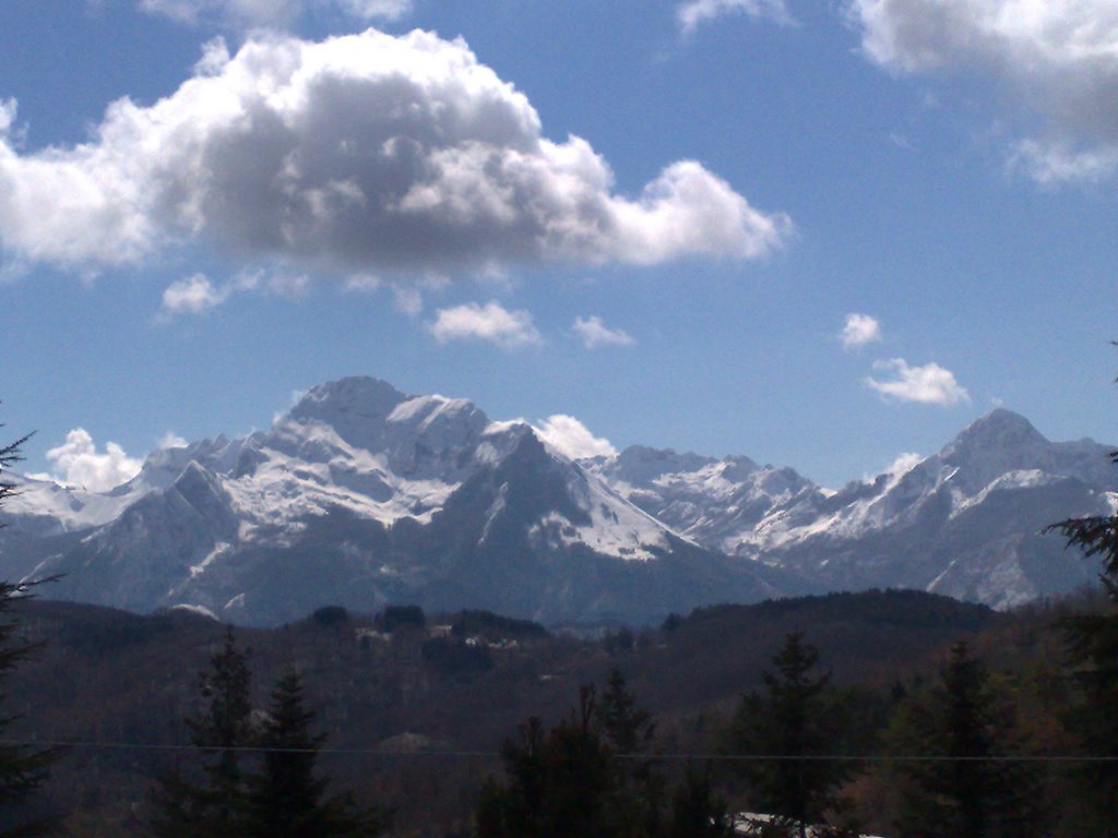 Monte Pisanino from Giuncugnano by nabis