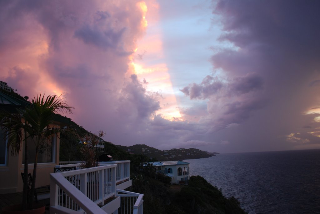 Sunset from Kiwi Cliffs Villa by sumhomebrew