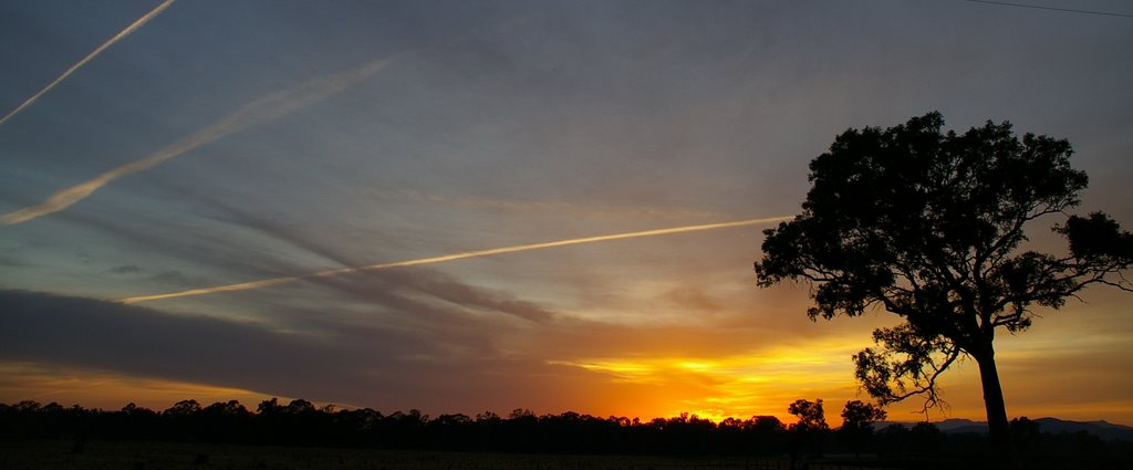 Sunrise over Oxley, Victoria by ashpix