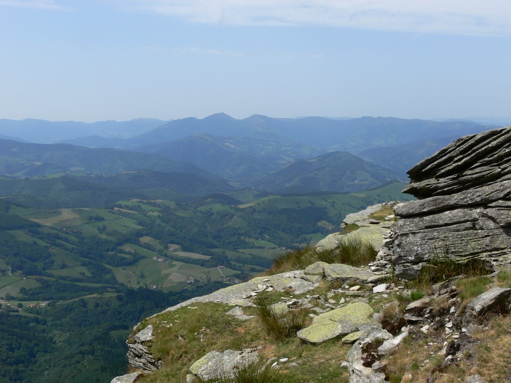 Vue depuis La Rhune (Pyrénées-Atlantiques) by jasonvy7