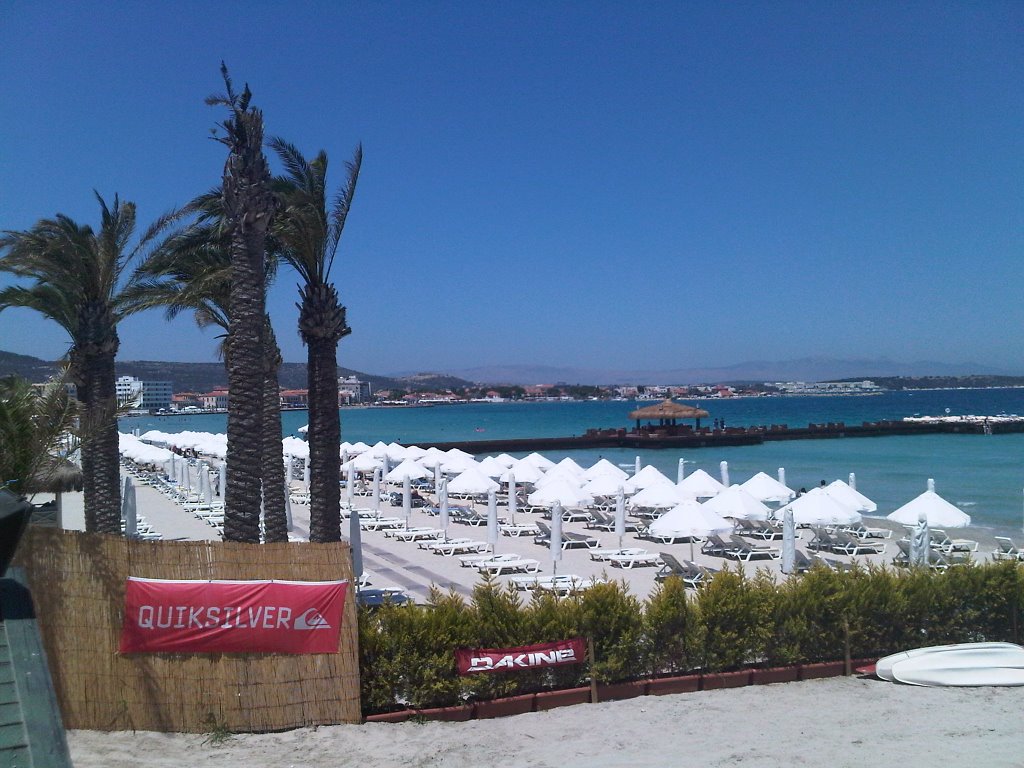 Ilica - Sheraton beach by icey2012