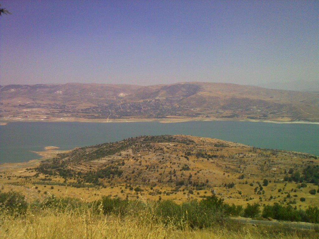 Qaraoon Lac by ROGER SAKR