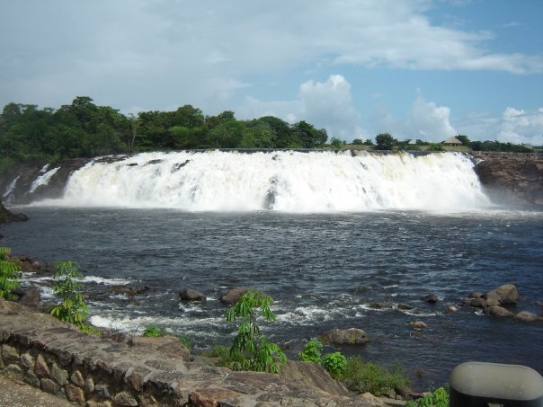 Parque La Llovizna by Manuel E. Rodrigues