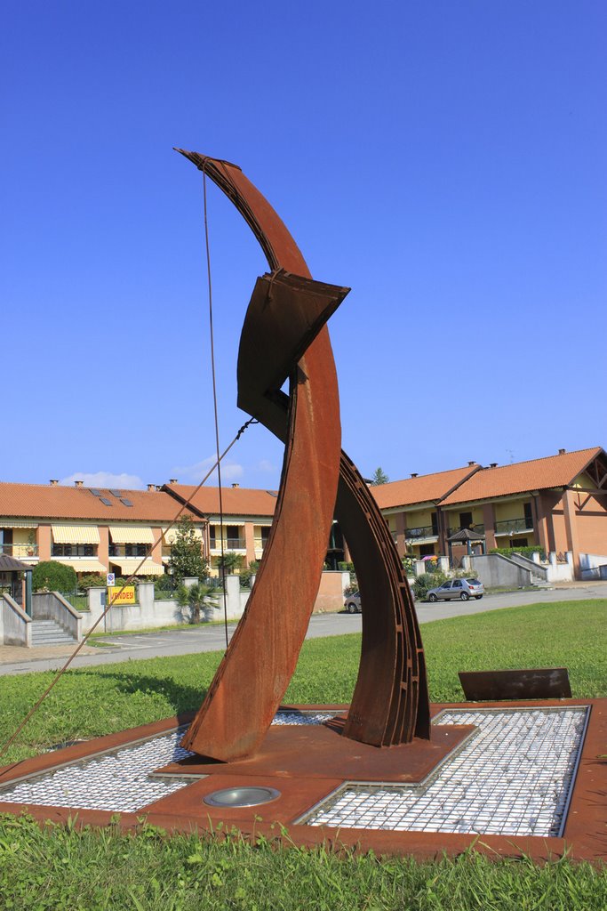 Verso il cielo, opera dell'artista Marcello Corrà, Gattico Piemonte agosto 2009 by Marco Ferrari