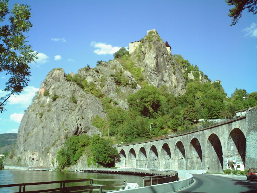 Rocher et viaduc de cornillon by david ollagnon