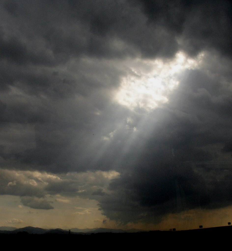 Una luce dal Cielo (ore 16,58 del 23 maggio 2008) by Marco Carnelli