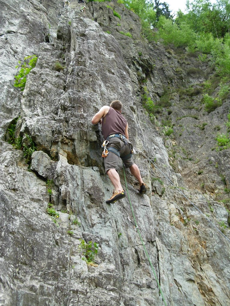 Climbing by sokli