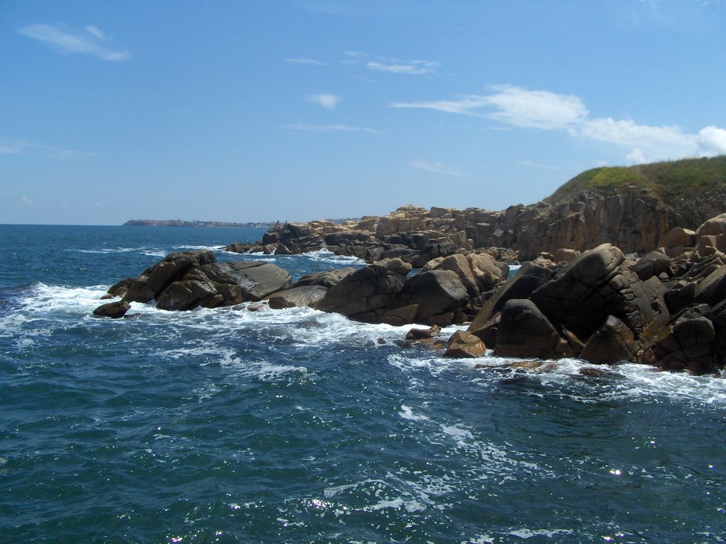 Chernomorets - Chervenka red rocks by Stanislav Stamov