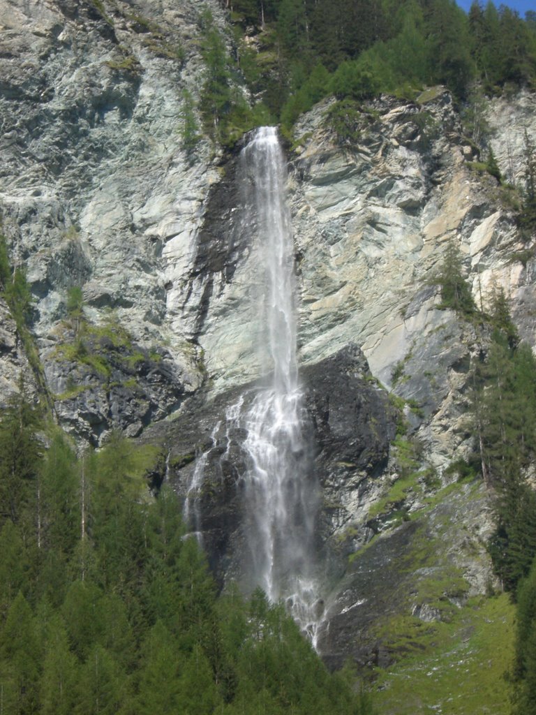 Jungfernsprungwasserfall1 by Mario Lischke