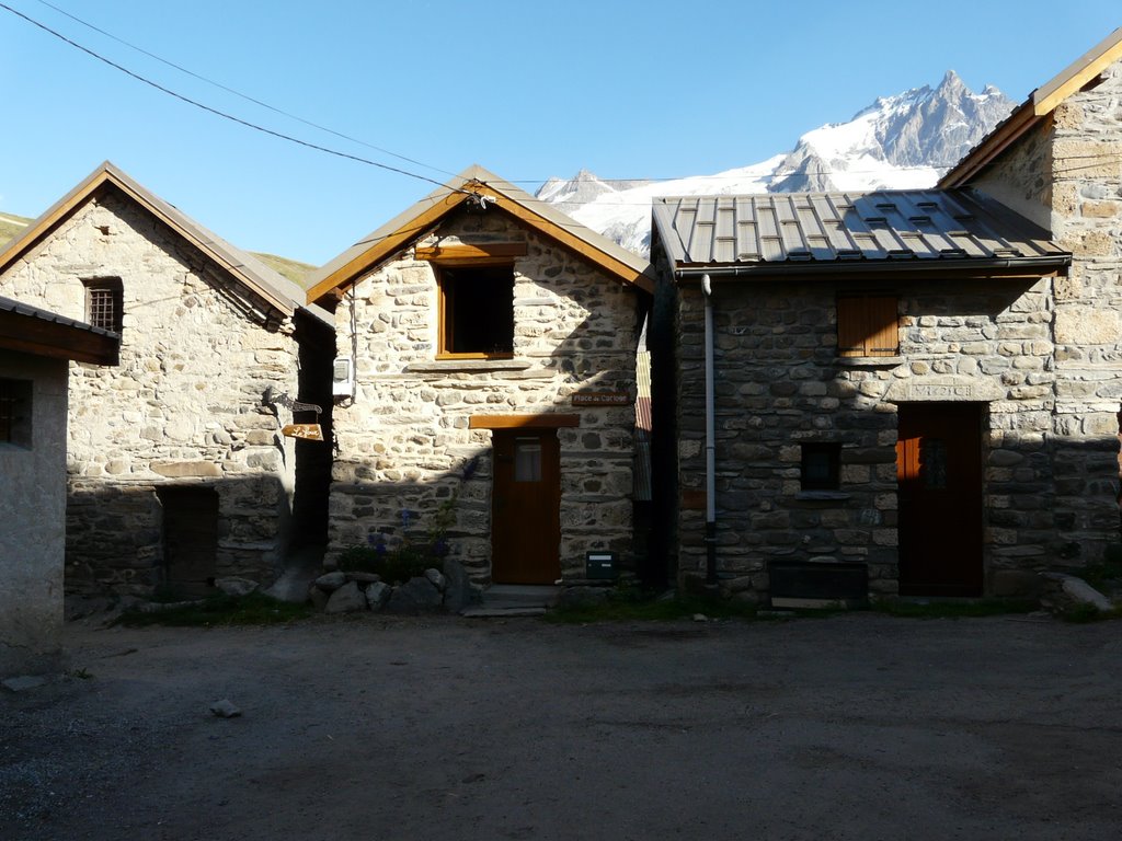 Maisons du Chazelet by Rudy Pické