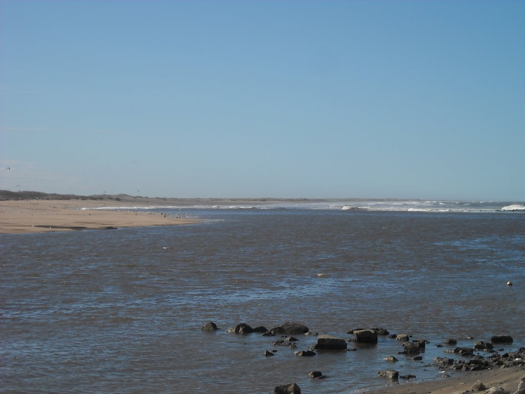 Mar Chiquita, provincia de Buenos Aires (desembocadura) by Matha Burroughs