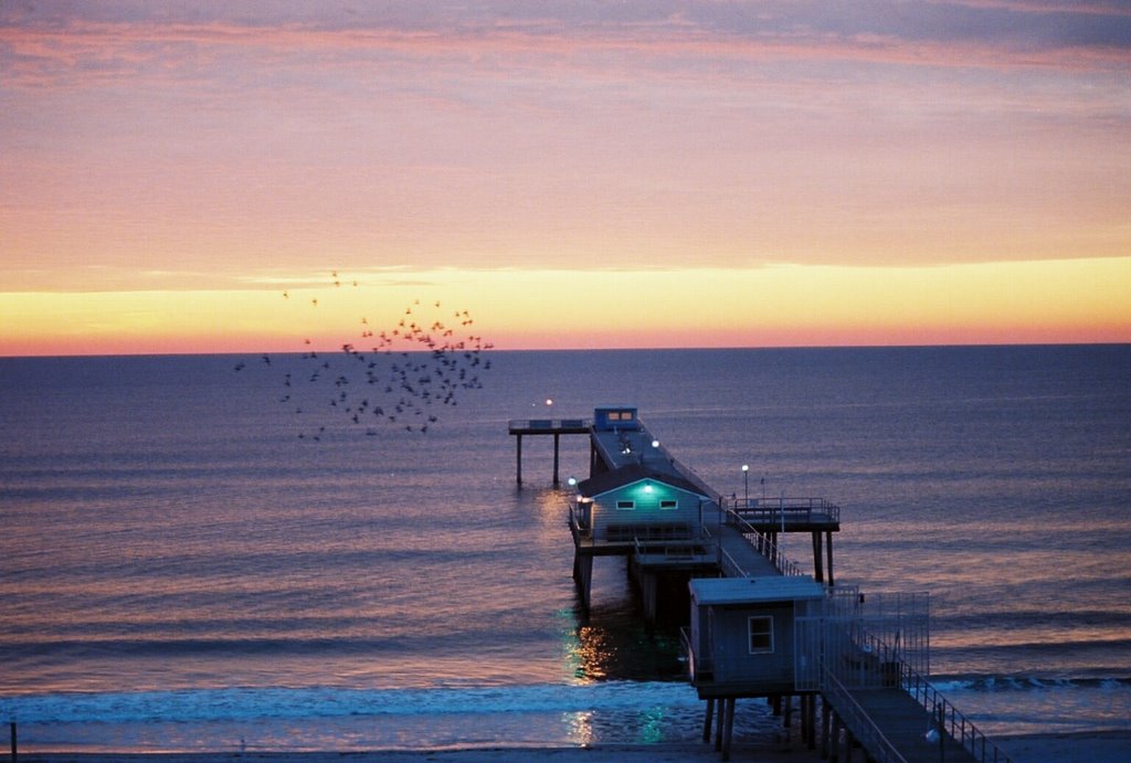 Ventnor Fishing Pier at dawn by Wndbrkr