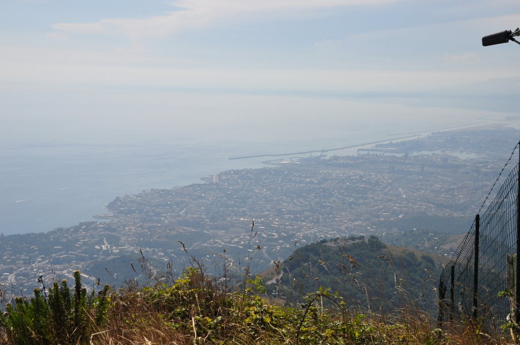 Genova dal Monte Fasce by bicoi