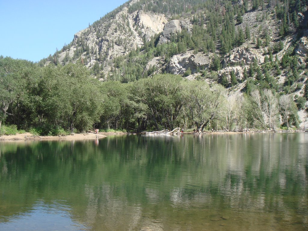 Chalk Lake near Mount Anterro , CO by ZAHIDCOASSRI