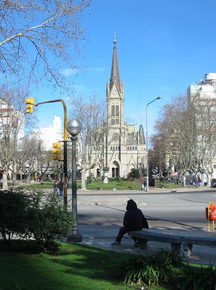 Mar del Plata Catedral desde Luro y Mitre by Pasqualino Marchese