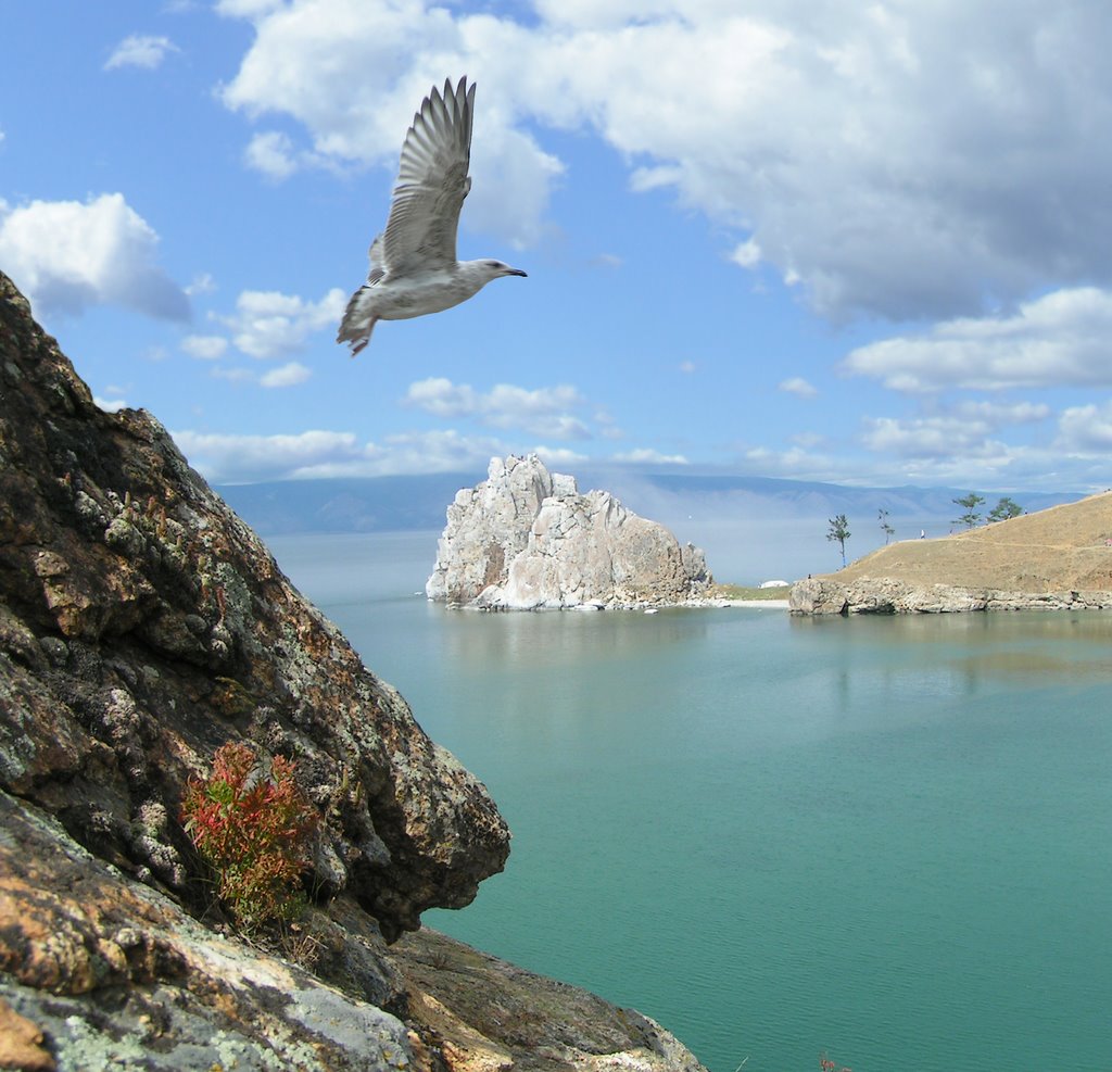 Lake Bajkal, Island Ol'hon, cape Burhan, rock Samanka. Байкал, о. Ольхон, мыс Бурхан, скала Шаманка. Пролив Малое море. by Rudian Wasiliy