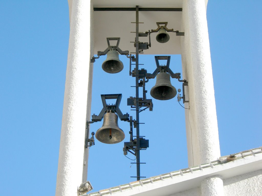 Campanas (Iglesia de Torre del Mar) by J.L.Ruiz_Daimiel