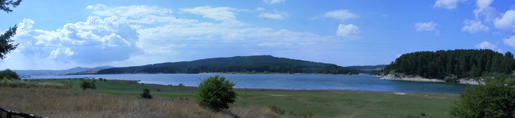 Lago Cecita (Mucone) by giuseppe.gaudio