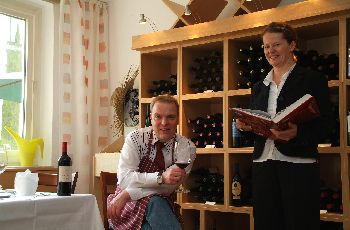 Vinothek & Restaurant Kultare by Touristik&Marketing