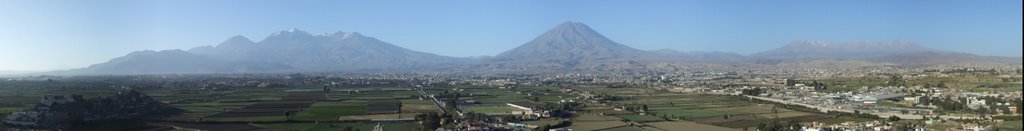 Arequipa and its 3 volcanos by Julio Santisteban