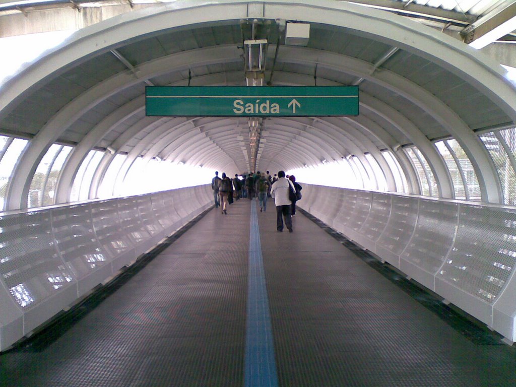 Passarela da Estação Berrini da CPTM by michelsc