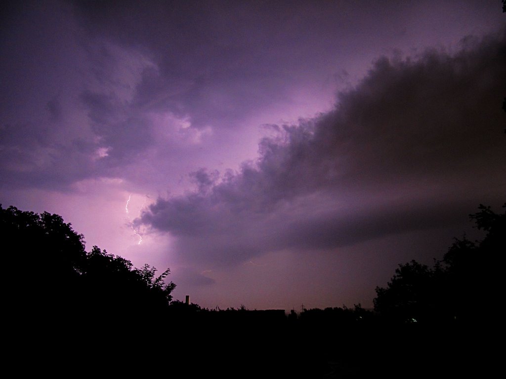 Gewitter Blitze über der Syburg Hagen Nord by Mulda007