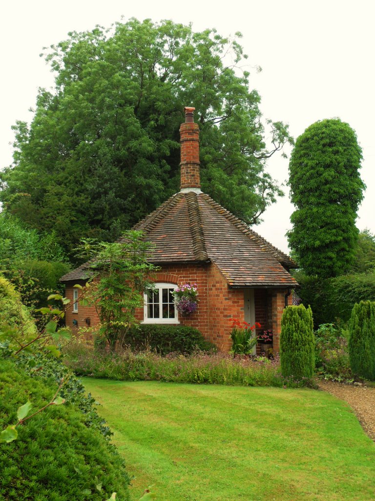 Well Cottage by farmbrough