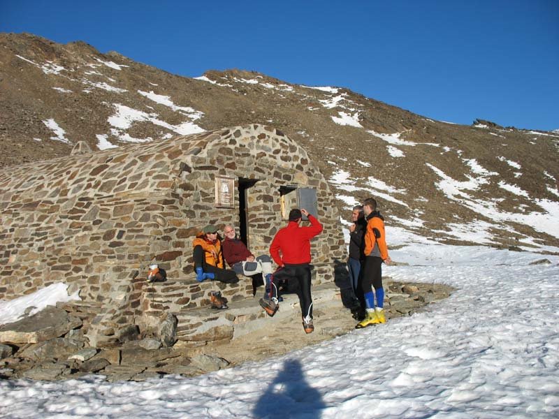 Refugio de La Caldera by Rafael Jiménez