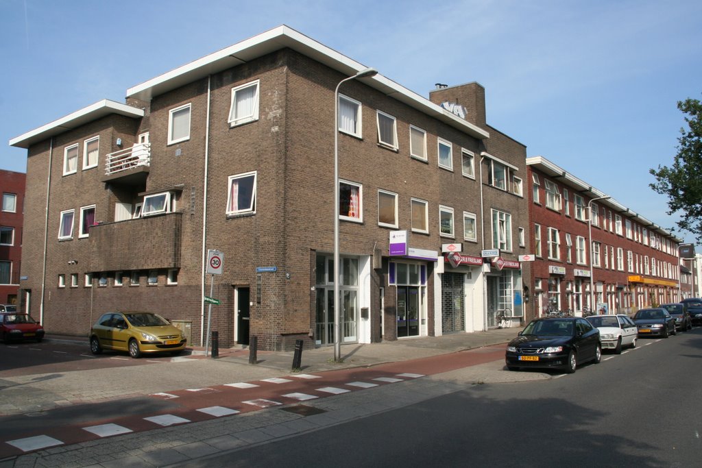 Croeselaan hoek Groenedaalstraat; Dichterswijk by Carl030nl