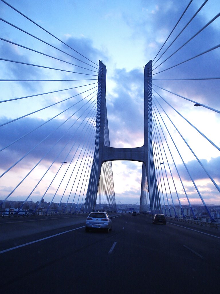 Ponte Vasco da Gama by Winetou