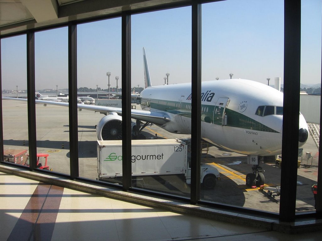 Guarulhos embarque Alitalia by Lilian Dantas