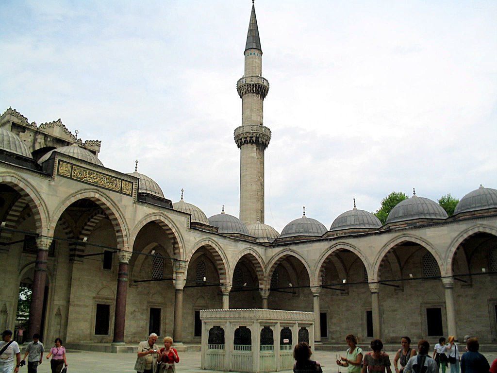 Suleymaniye Camii by Joaquin Toledo