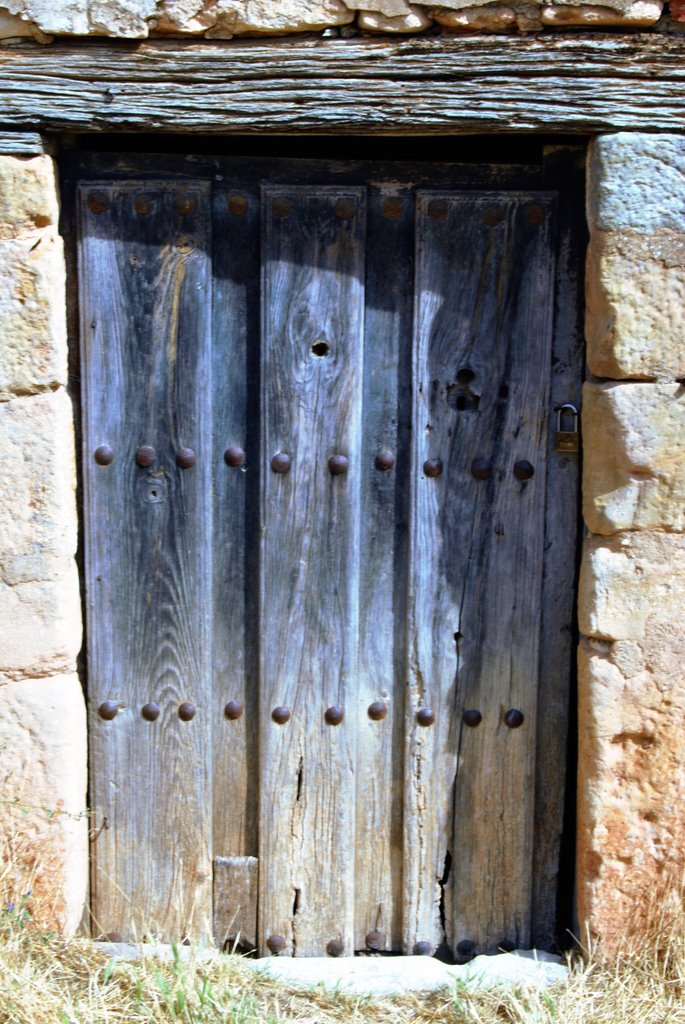 Santibáñez de Ecla, 34486, Palencia, Spain by Ricardo Seco