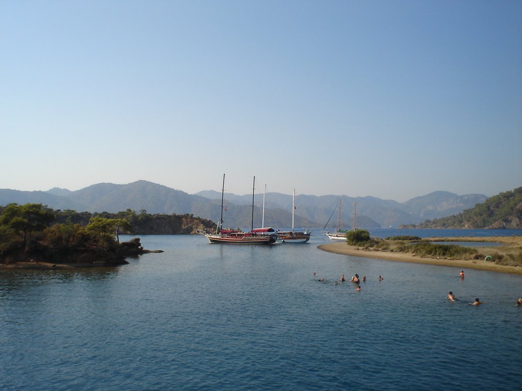 Göcek-Yassıca Islands-7 (Sec-2007) by Seçkin Çavuşlar