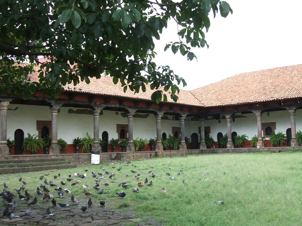 Patio de la Huatápera by helicongus